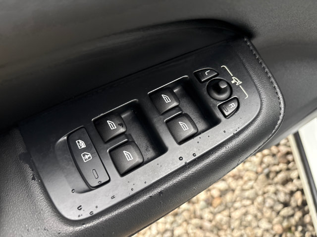 Used 2024 Volvo S60 B5 Plus AWD/4WD image 23