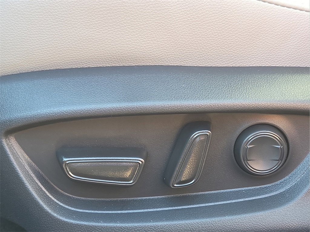 New 2026 Toyota Camry SE image 18