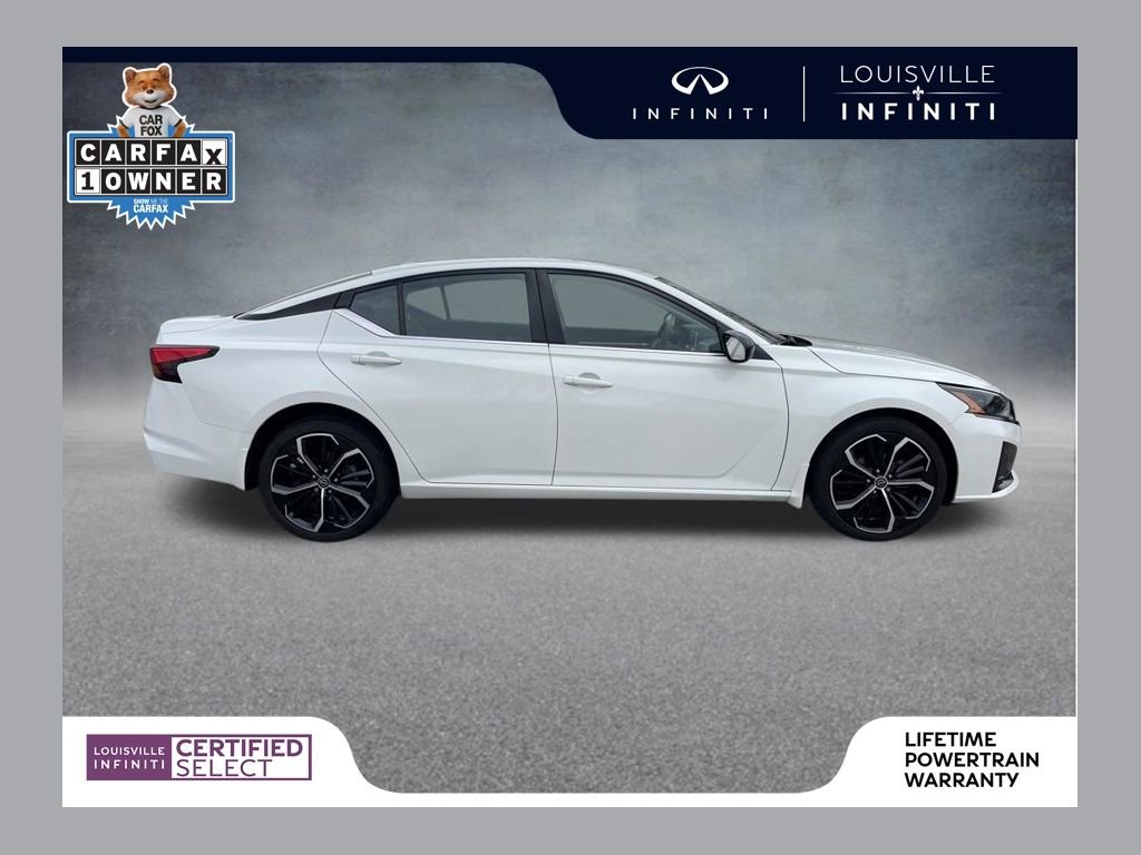 Used 2023 Nissan Altima 2.5 SR image 1