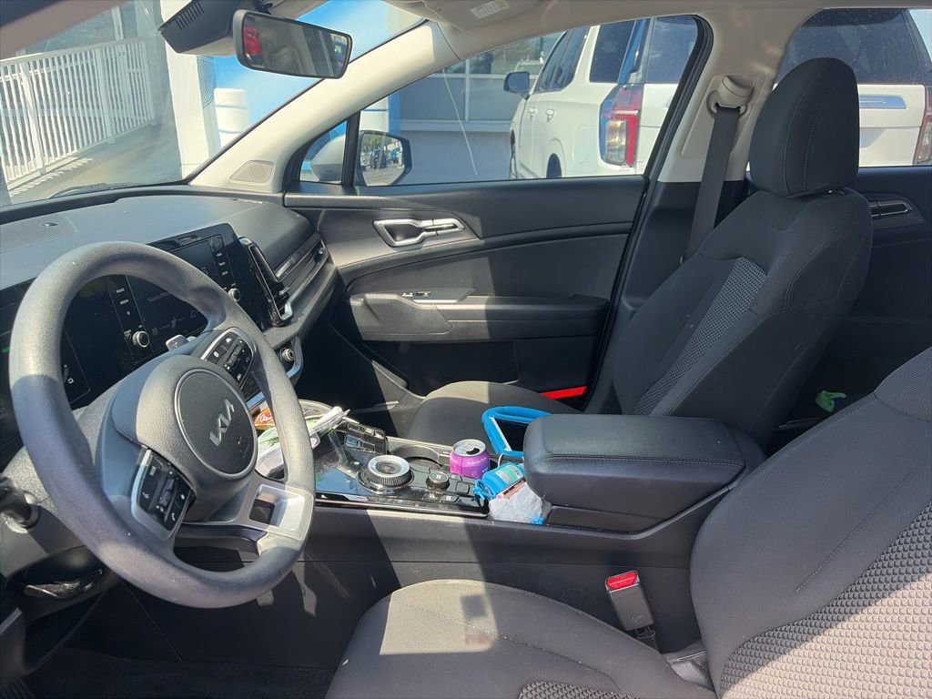 Used 2024 Kia Sportage LX image 12