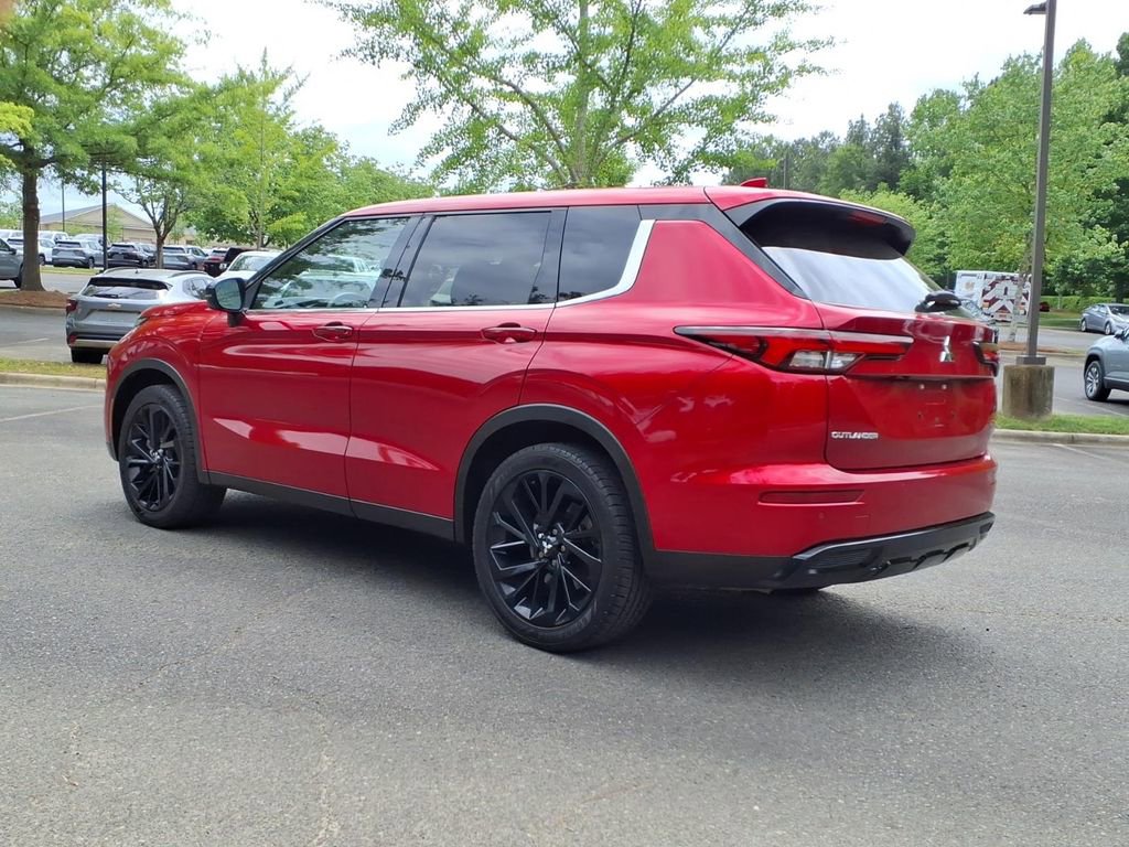 Used 2024 Mitsubishi Outlander SE Black Edition FWD image 28