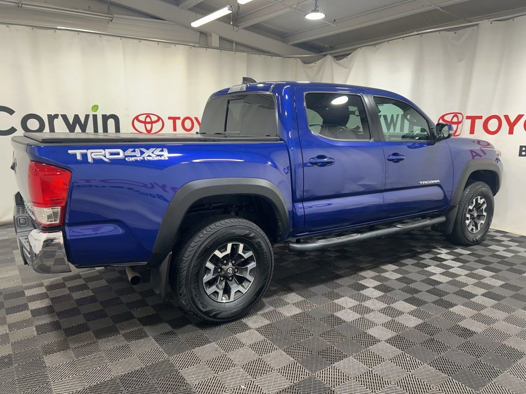 Used 2022 Toyota Tacoma TRD Off-Road image 10
