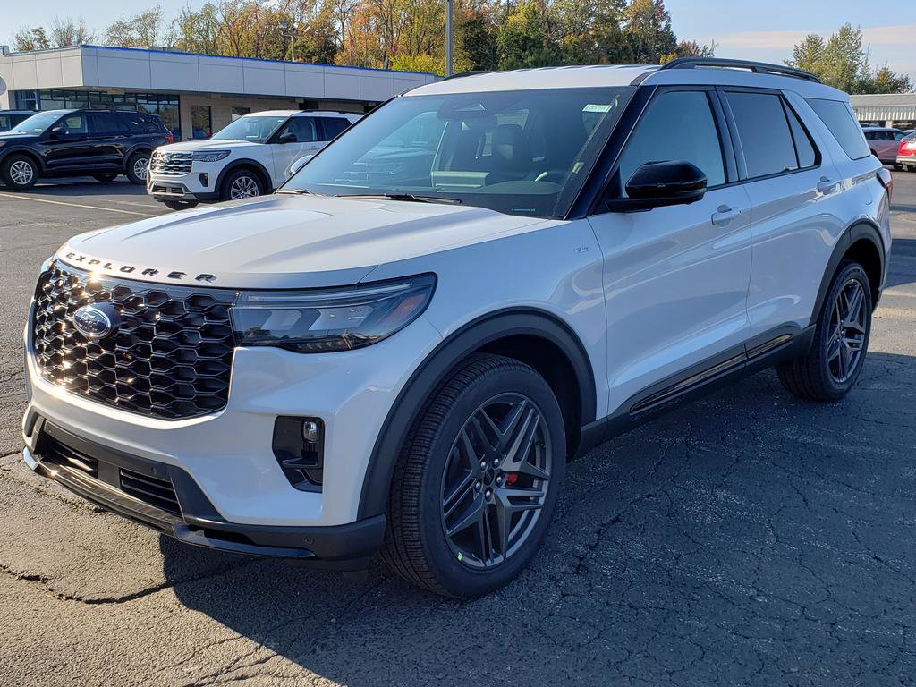 New 2026 Ford Explorer ST-Line image 3