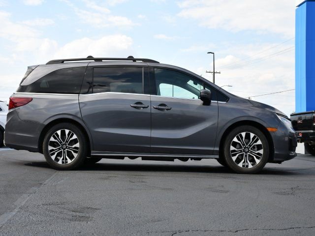 Used 2025 Honda Odyssey Elite image 8