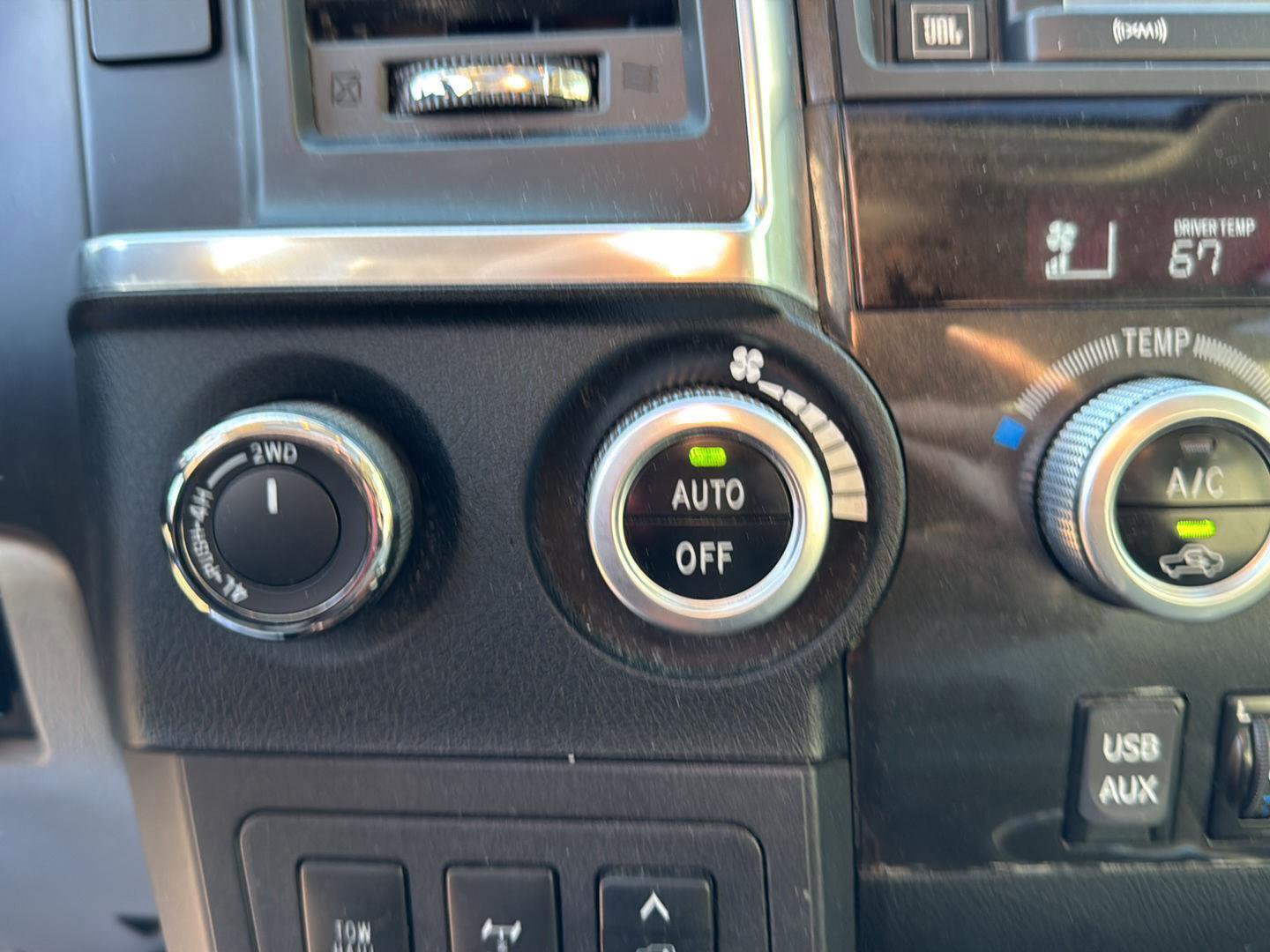 Used 2019 Toyota Sequoia Platinum AWD/4WD image 21