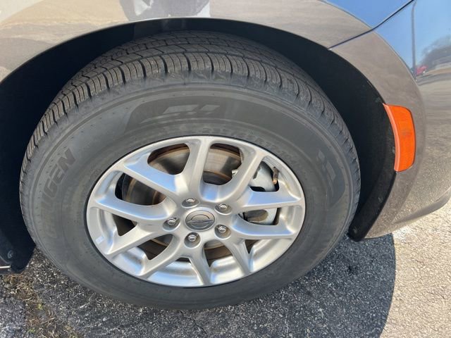 Used 2023 Chrysler Pacifica Touring-L FWD image 24