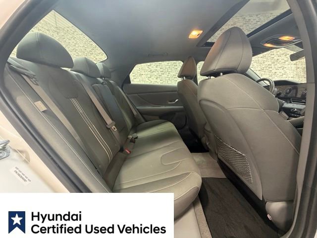 Used 2025 Hyundai Elantra SEL FWD image 7