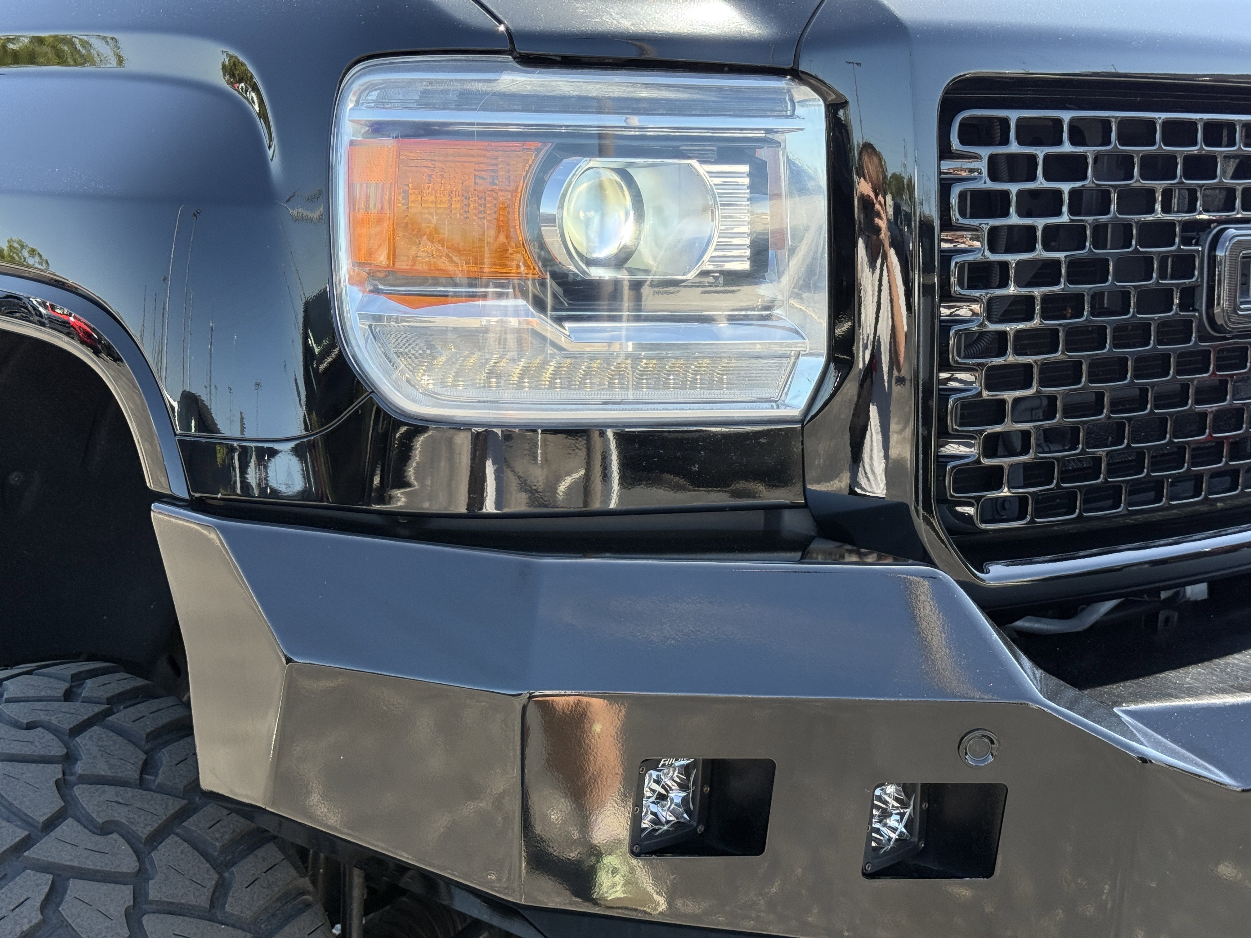 Used 2016 GMC Sierra 2500 Denali w/ Duramax Plus Package AWD/4WD image 7