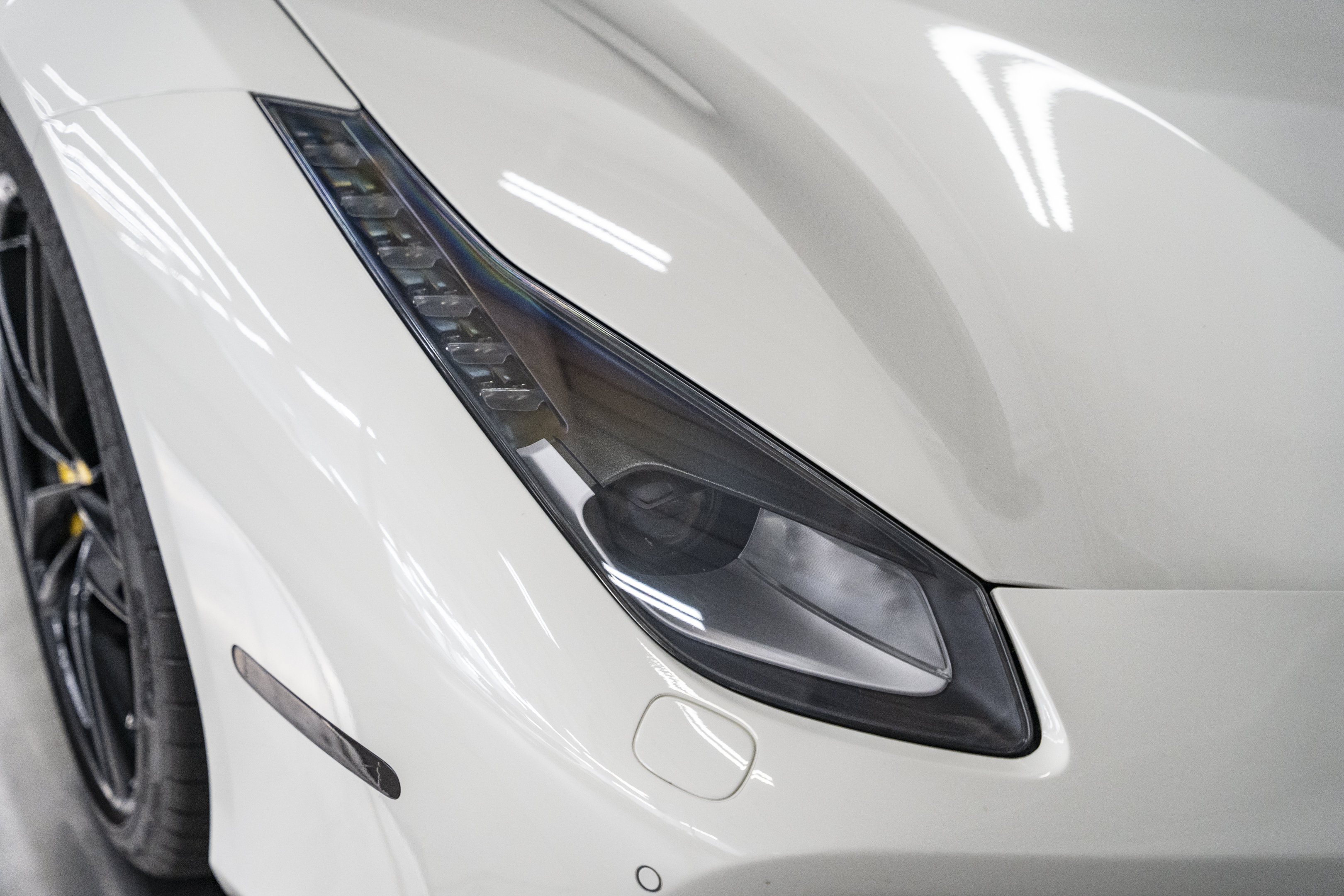 Used 2018 Ferrari 488 GTB RWD image 12