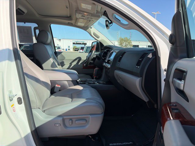 Used 2021 Toyota Sequoia Platinum AWD/4WD image 64