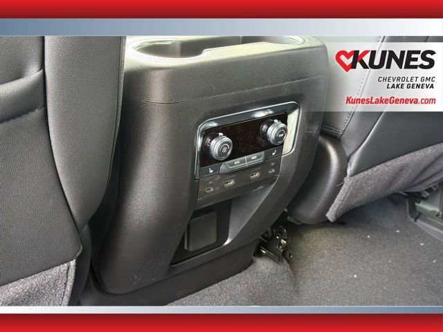 New 2026 GMC Yukon Elevation w/ Elevation Premium Package image 15