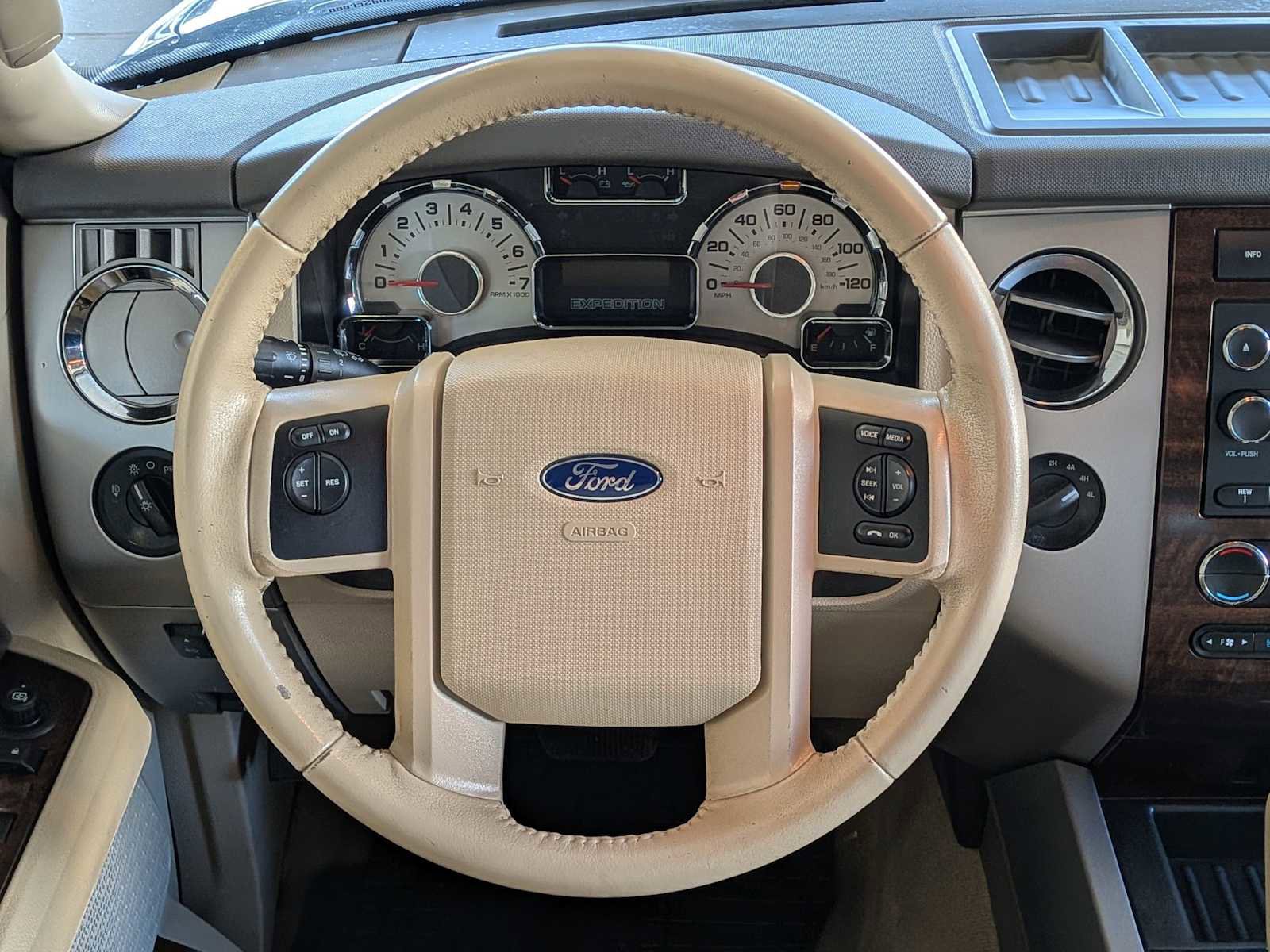 Used 2014 Ford Expedition XLT w/ Equipment Group 202A image 20