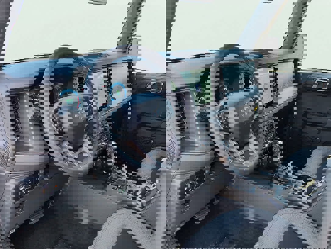 New 2025 Ford Bronco Big Bend image 8