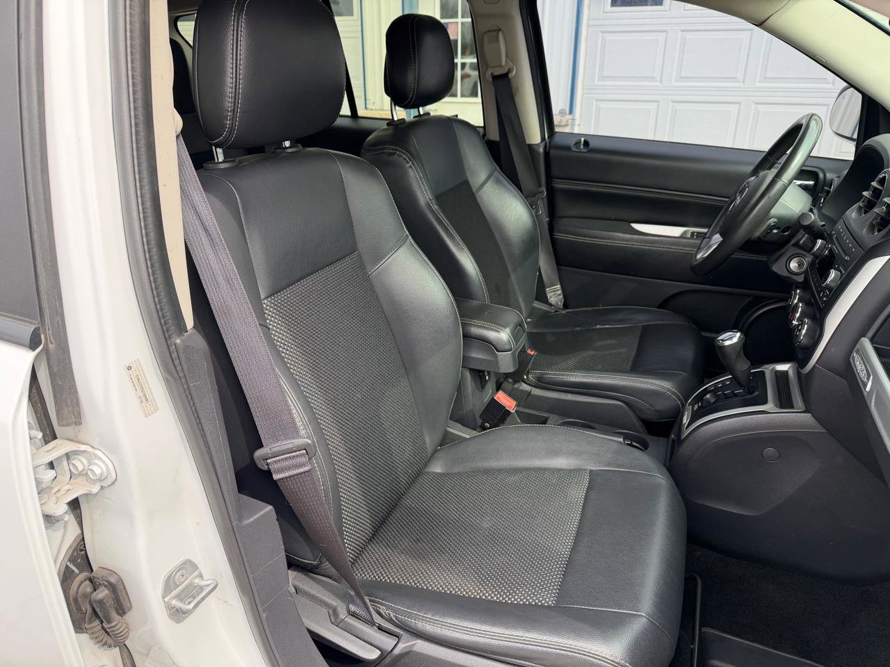 Used 2016 Jeep Compass Latitude image 18