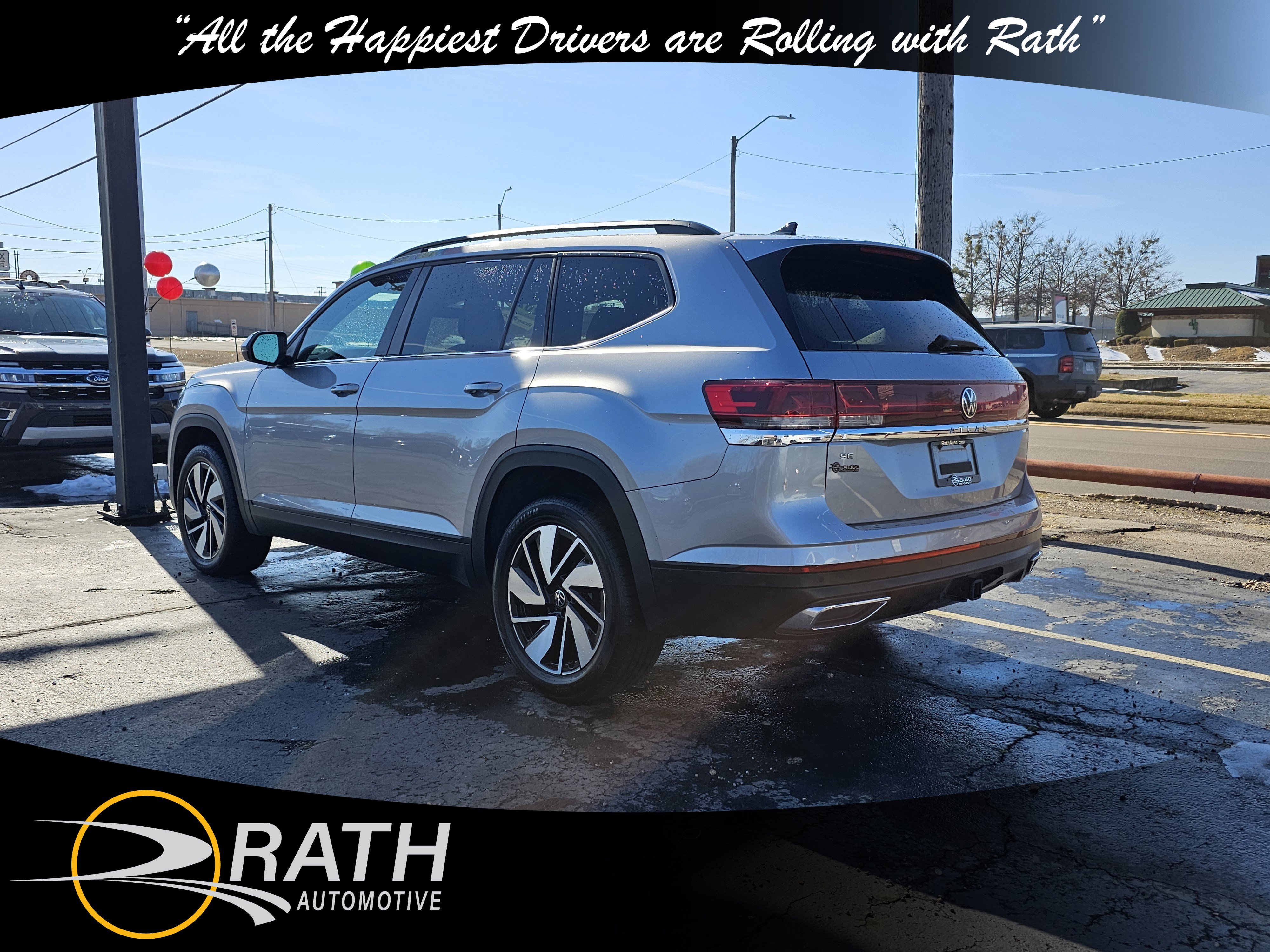 Used 2025 Volkswagen Atlas SE image 8