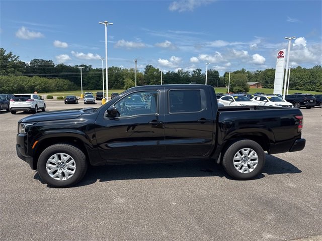 Used 2023 Nissan Frontier SV image 6