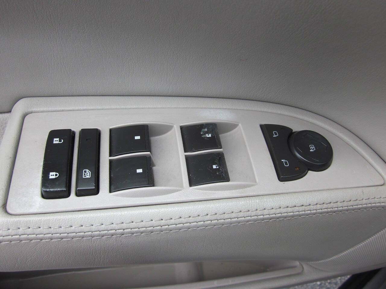 Used 2006 Buick Lucerne CX FWD image 25