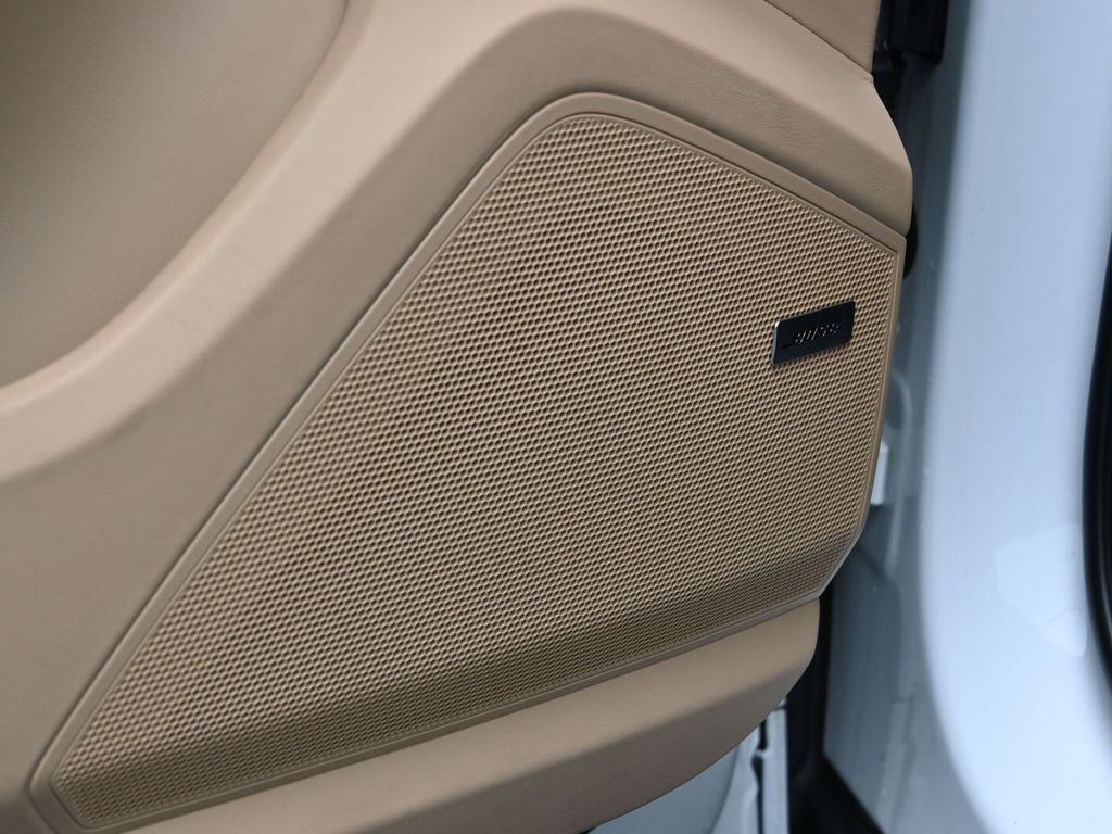 Certified 2025 Porsche Cayenne image 13