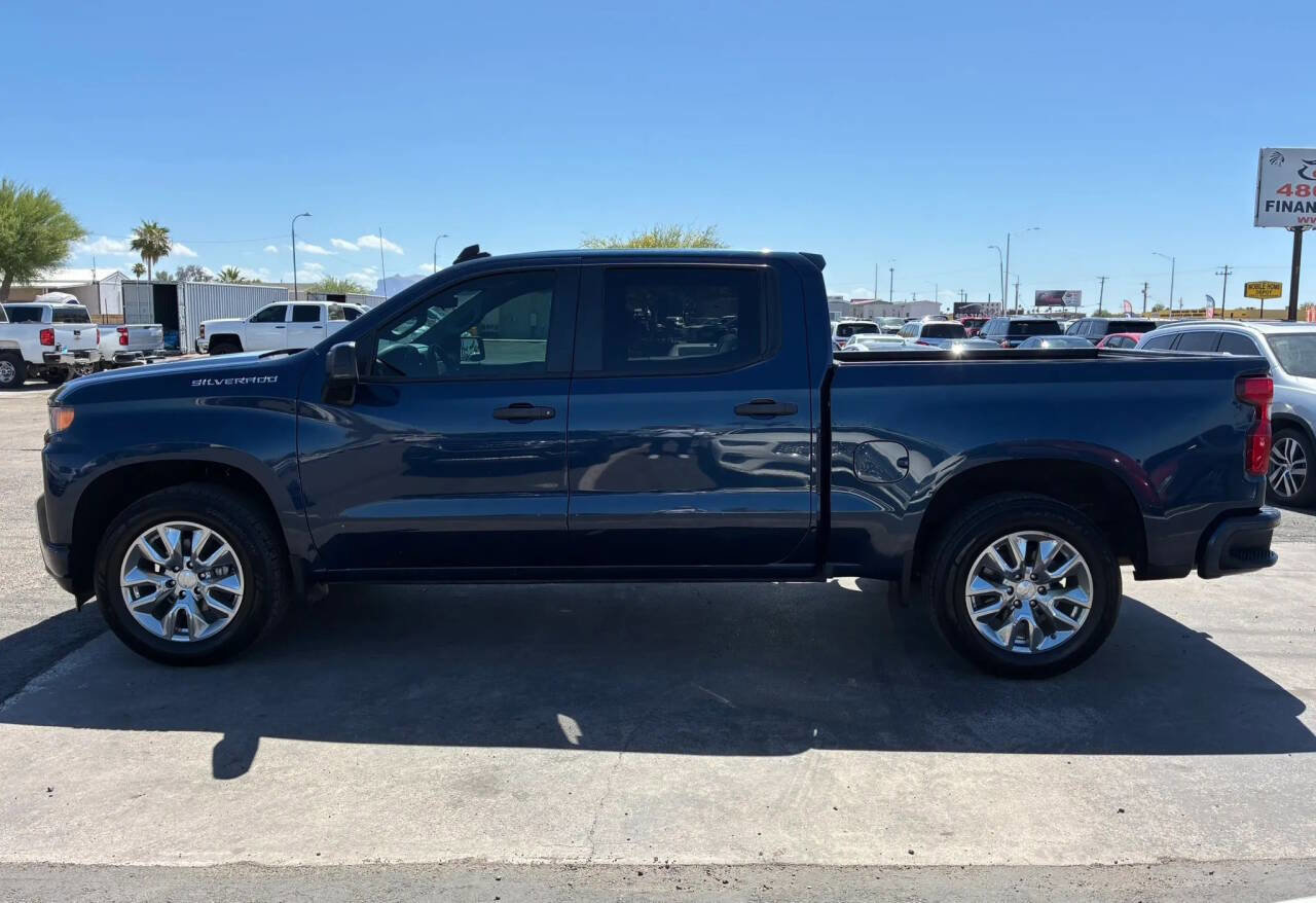 Used 2020 Chevrolet Silverado 1500 Custom w/ Custom Value Package RWD image 3