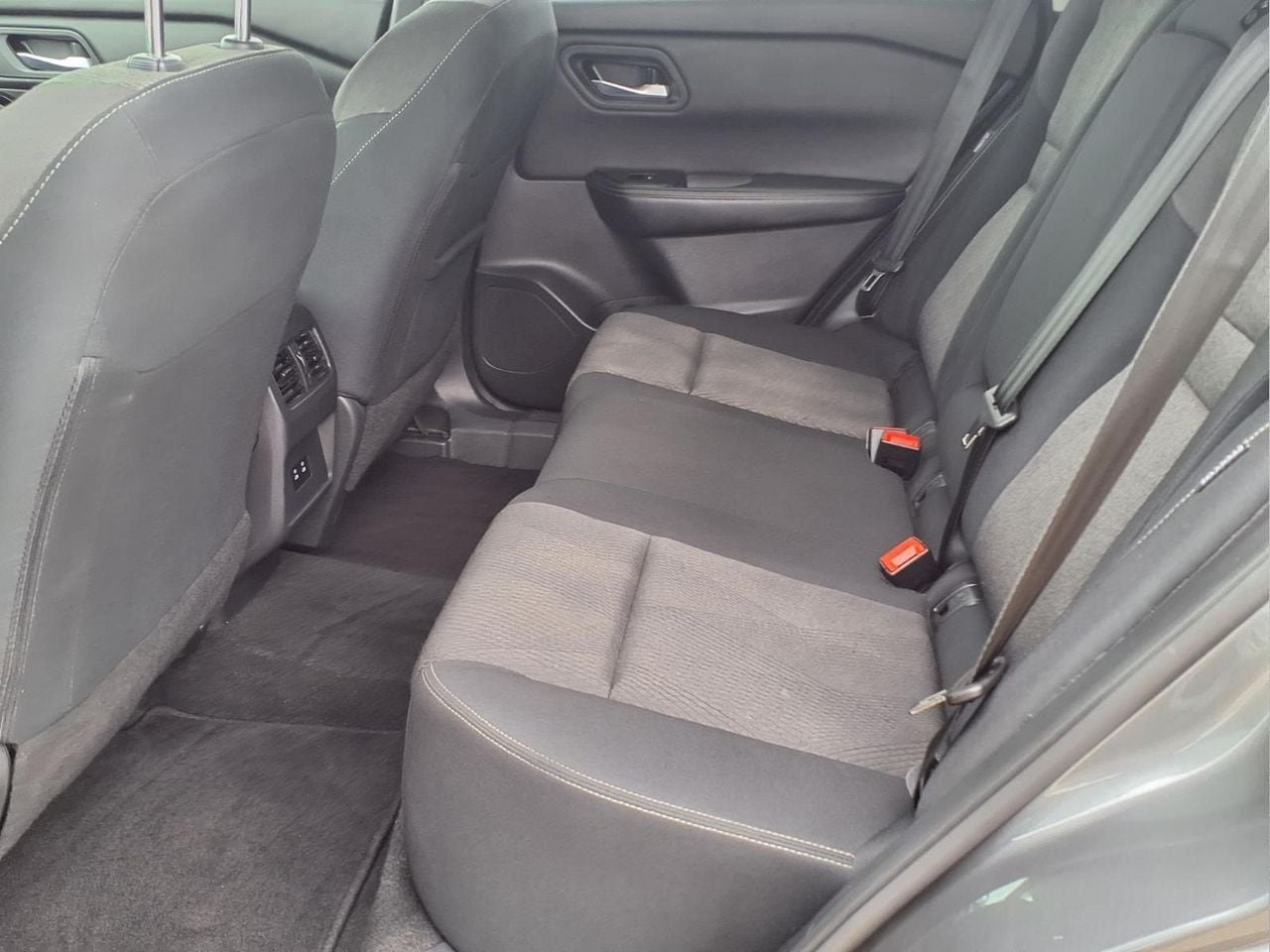 Used 2024 Nissan Rogue SV AWD/4WD image 12