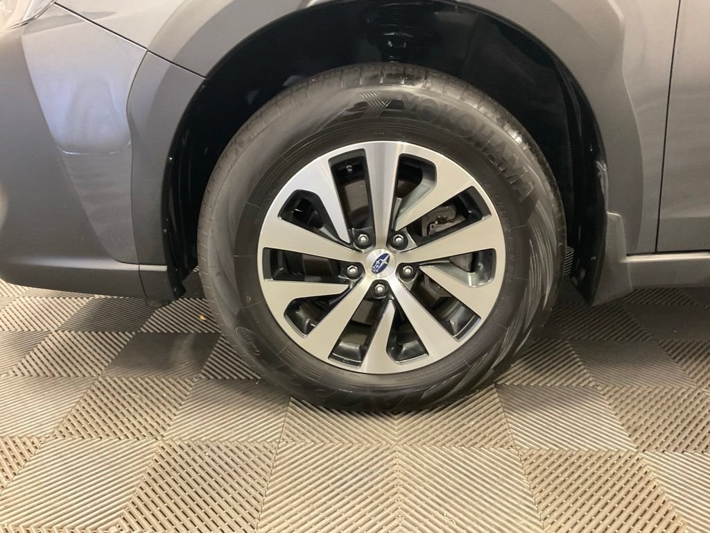 Used 2024 Subaru Outback Premium AWD/4WD image 8