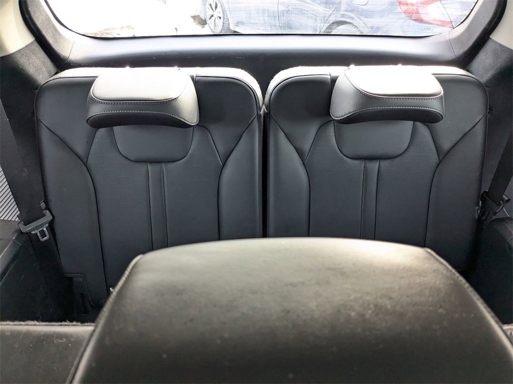 Used 2024 Kia Sorento S image 35