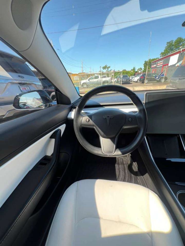 Used 2019 Tesla Model 3 Standard Range Plus RWD image 18