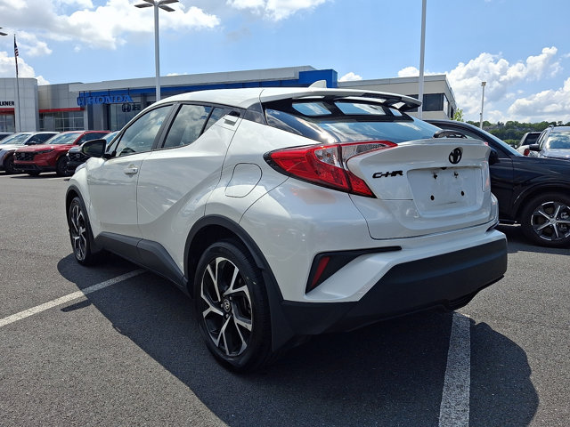 Used 2020 Toyota C-HR XLE FWD image 4