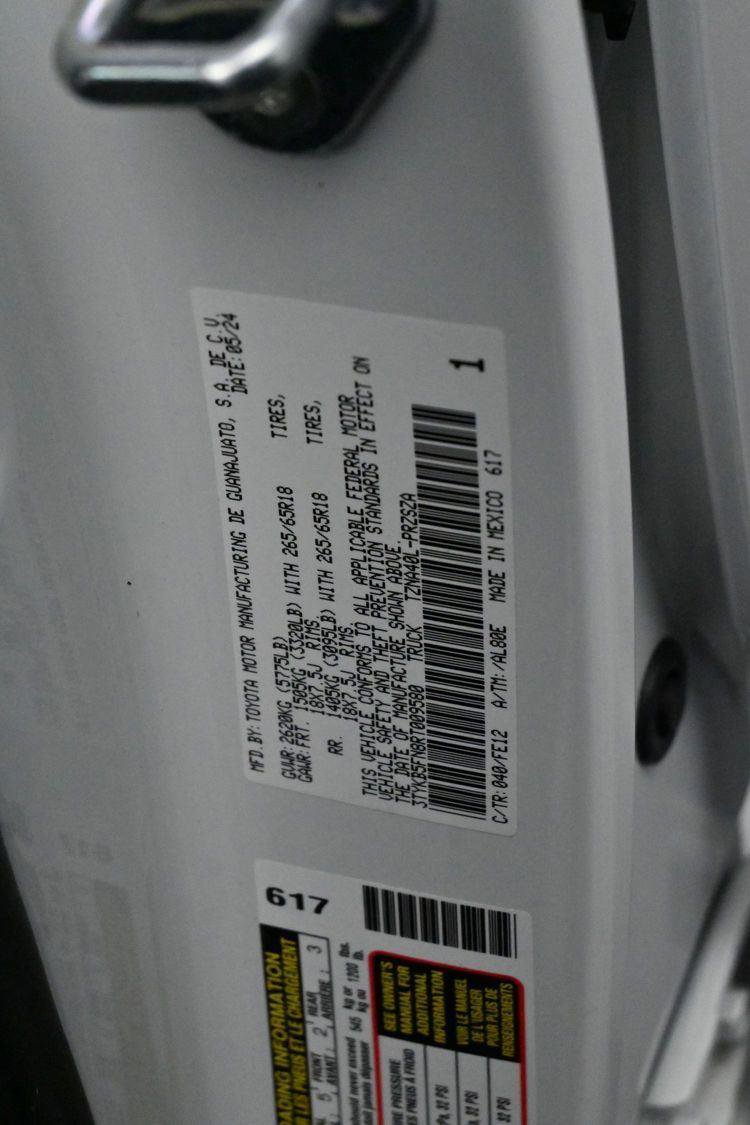 Used 2024 Toyota Tacoma TRD Sport image 35