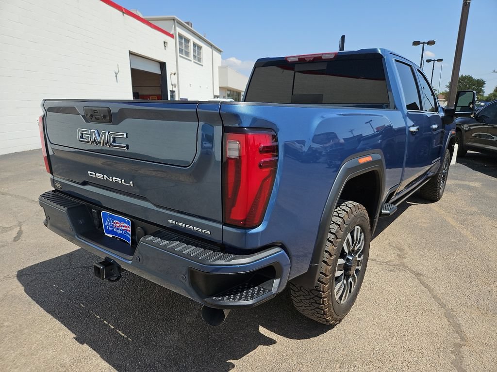 Used 2024 GMC Sierra 2500 Denali Ultimate w/ Max Trailering Package AWD/4WD image 10