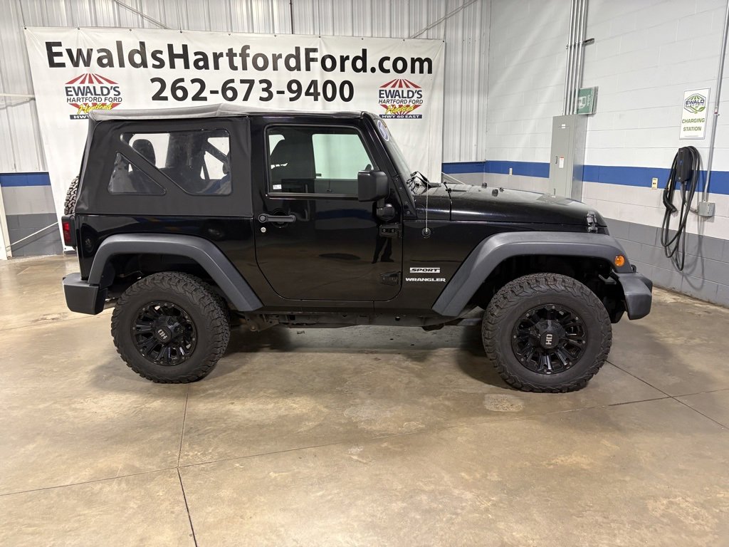 Used 2017 Jeep Wrangler Sport image 7