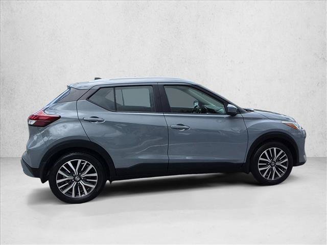 Used 2021 Nissan Kicks SV FWD image 4