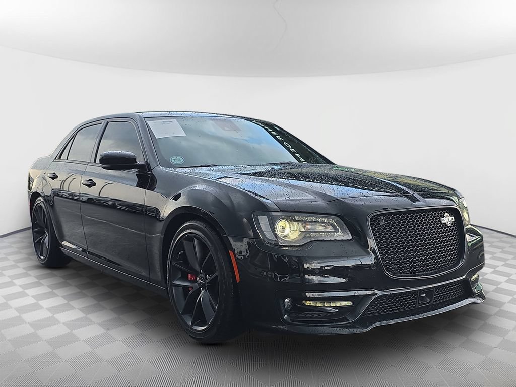 Used 2023 Chrysler 300 C RWD image 2