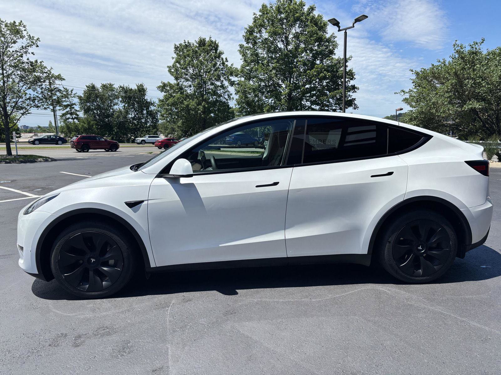 Used 2023 Tesla Model Y Long Range AWD/4WD image 6