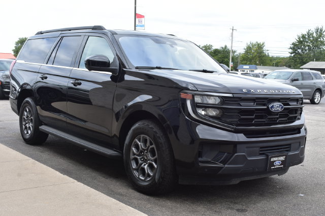 Used 2025 Ford Expedition Max Active AWD/4WD image 14