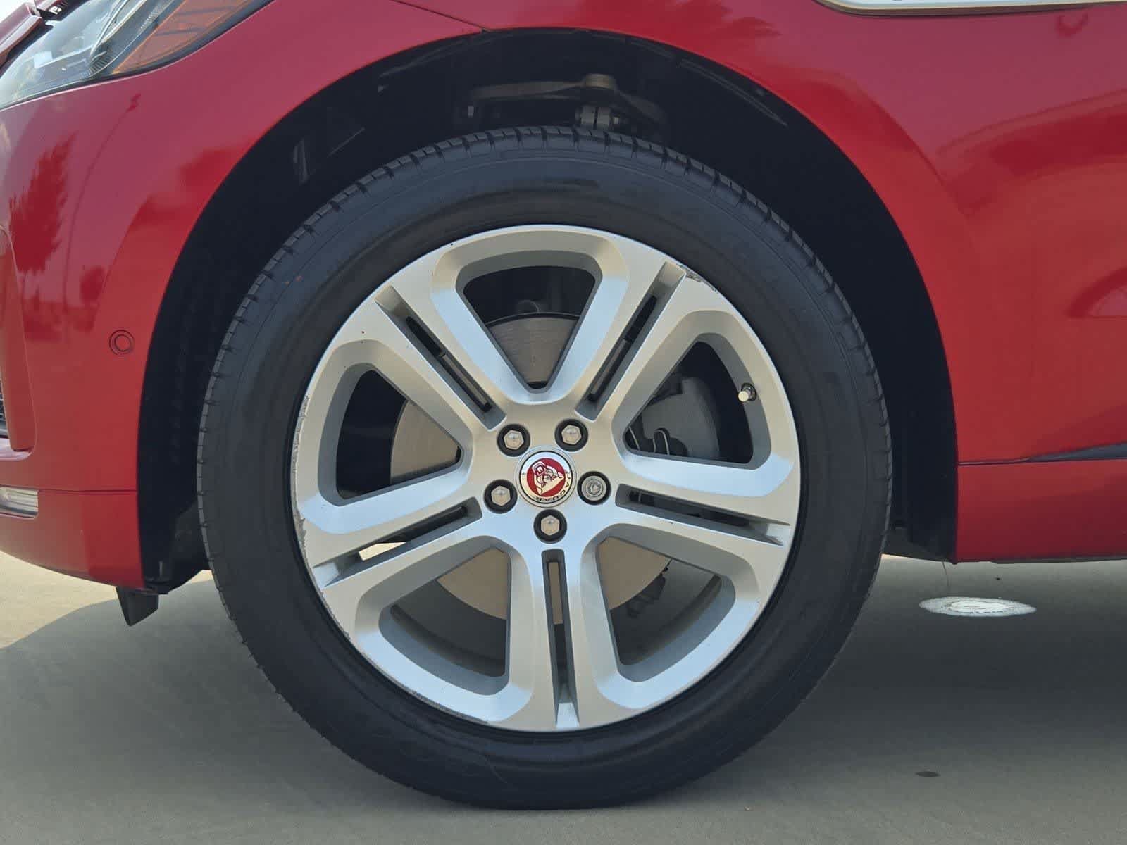 Used 2017 Jaguar F-PACE R-Sport AWD/4WD image 12