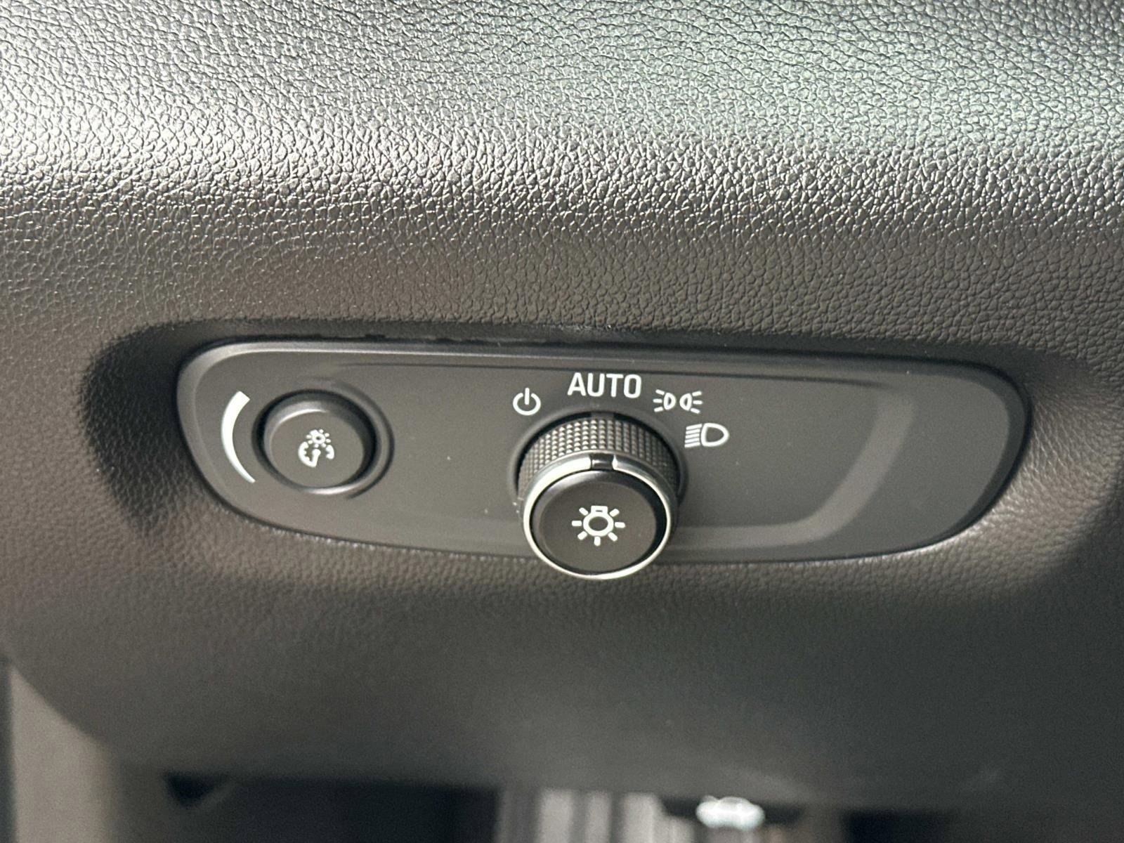 Used 2022 Chevrolet Traverse LT w/ LPO, Floor Liner Package image 19