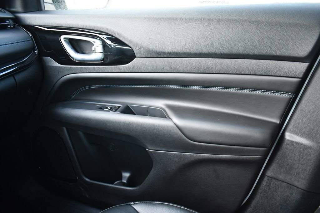 New 2026 Jeep Compass Latitude image 21
