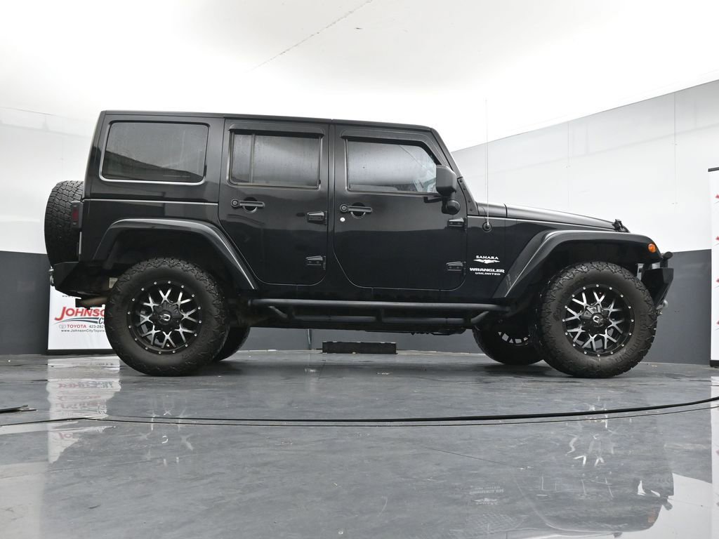 Used 2013 Jeep Wrangler Unlimited Sahara w/ Connectivity Group AWD/4WD image 35