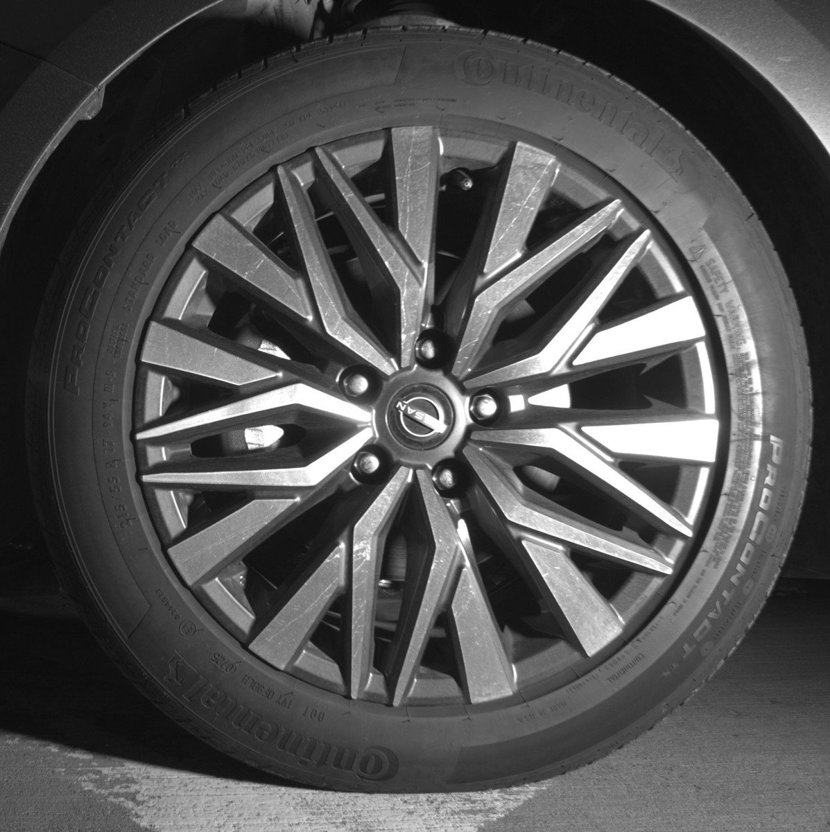 Used 2025 Nissan Altima 2.5 SV FWD image 12