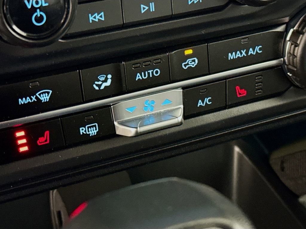 Used 2024 Ford Bronco Everglades image 22