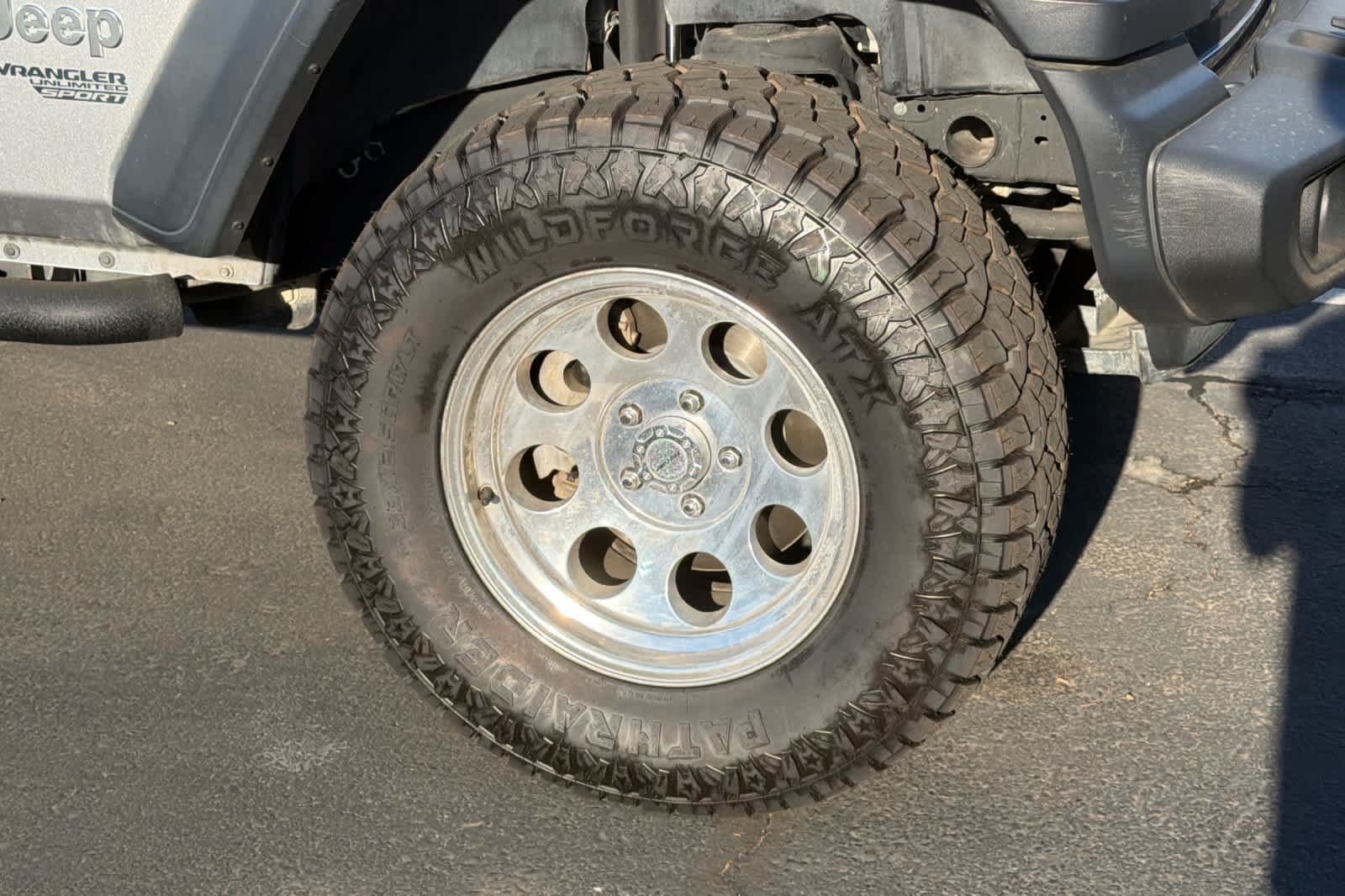 Used 2018 Jeep Wrangler Unlimited Sport AWD/4WD image 10
