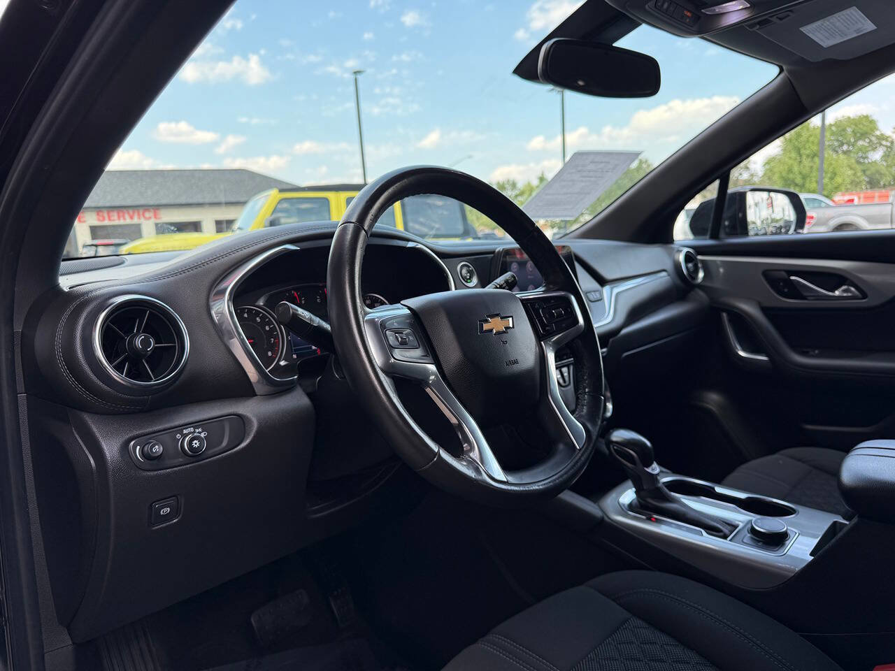 Used 2019 Chevrolet Blazer LT image 11