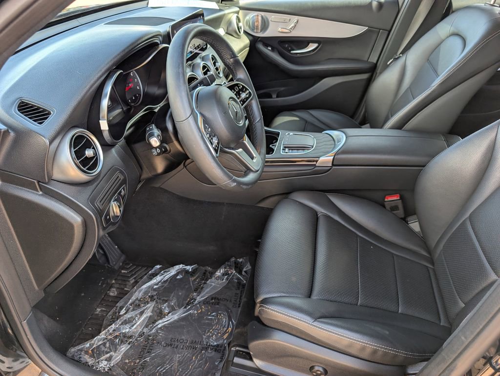 Used 2021 Mercedes-Benz GLC 300 4MATIC image 11