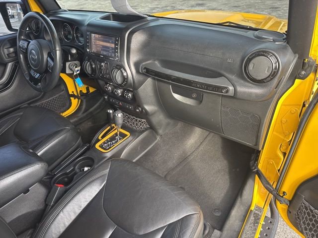 Used 2015 Jeep Wrangler Unlimited Sahara image 26