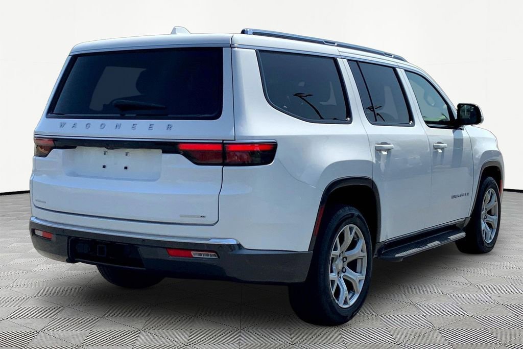 Used 2022 Jeep Wagoneer Series II AWD/4WD image 5