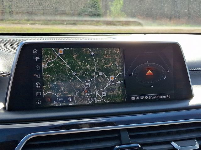 Used 2016 BMW 750i xDrive image 18