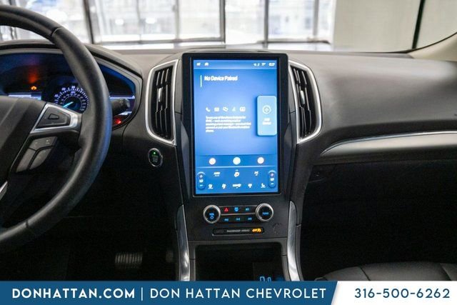 Used 2022 Ford Edge Titanium image 8