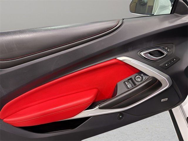 Used 2016 Chevrolet Camaro SS image 9