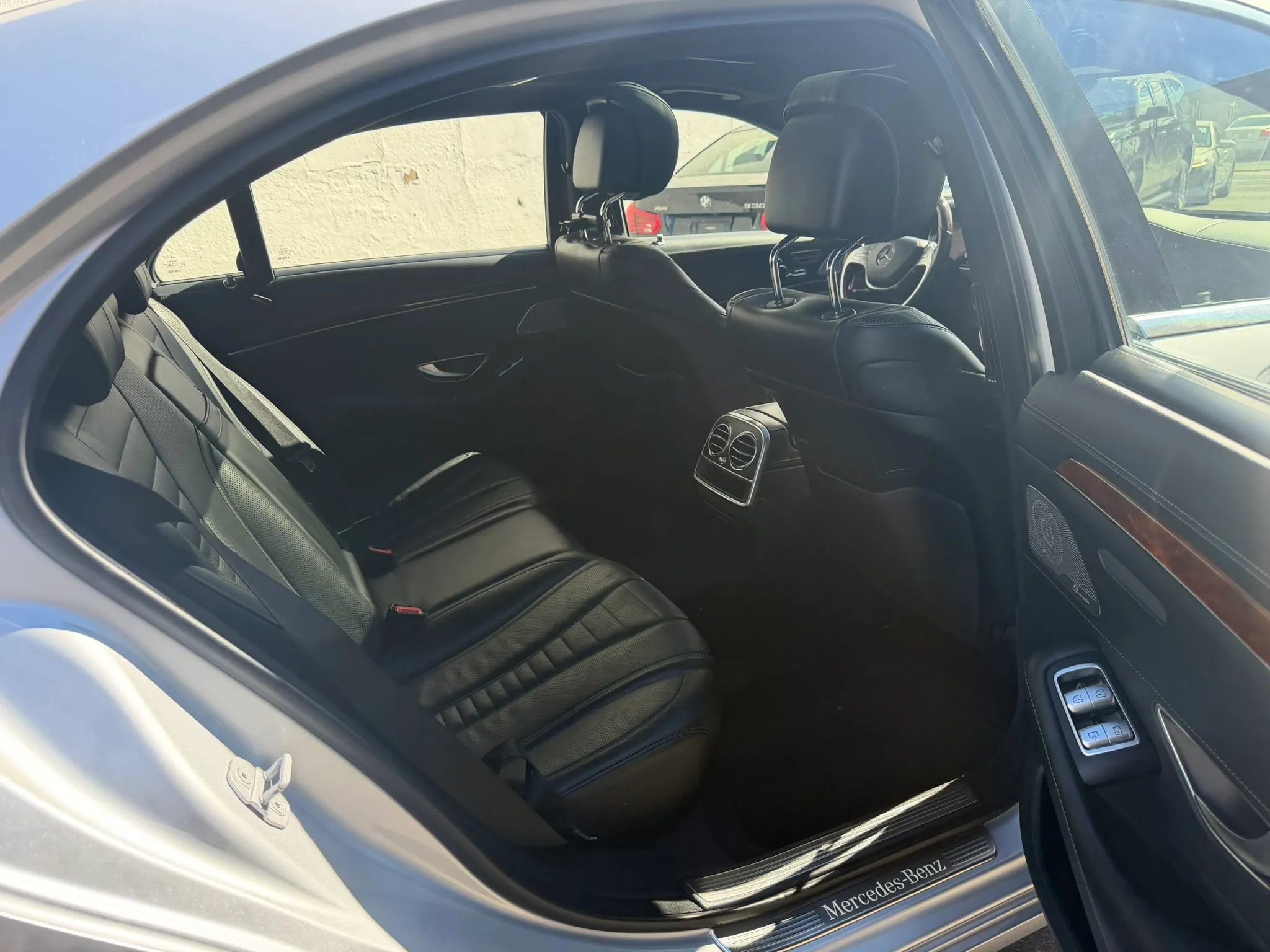 Used 2016 Mercedes-Benz S 550 4MATIC Sedan image 25